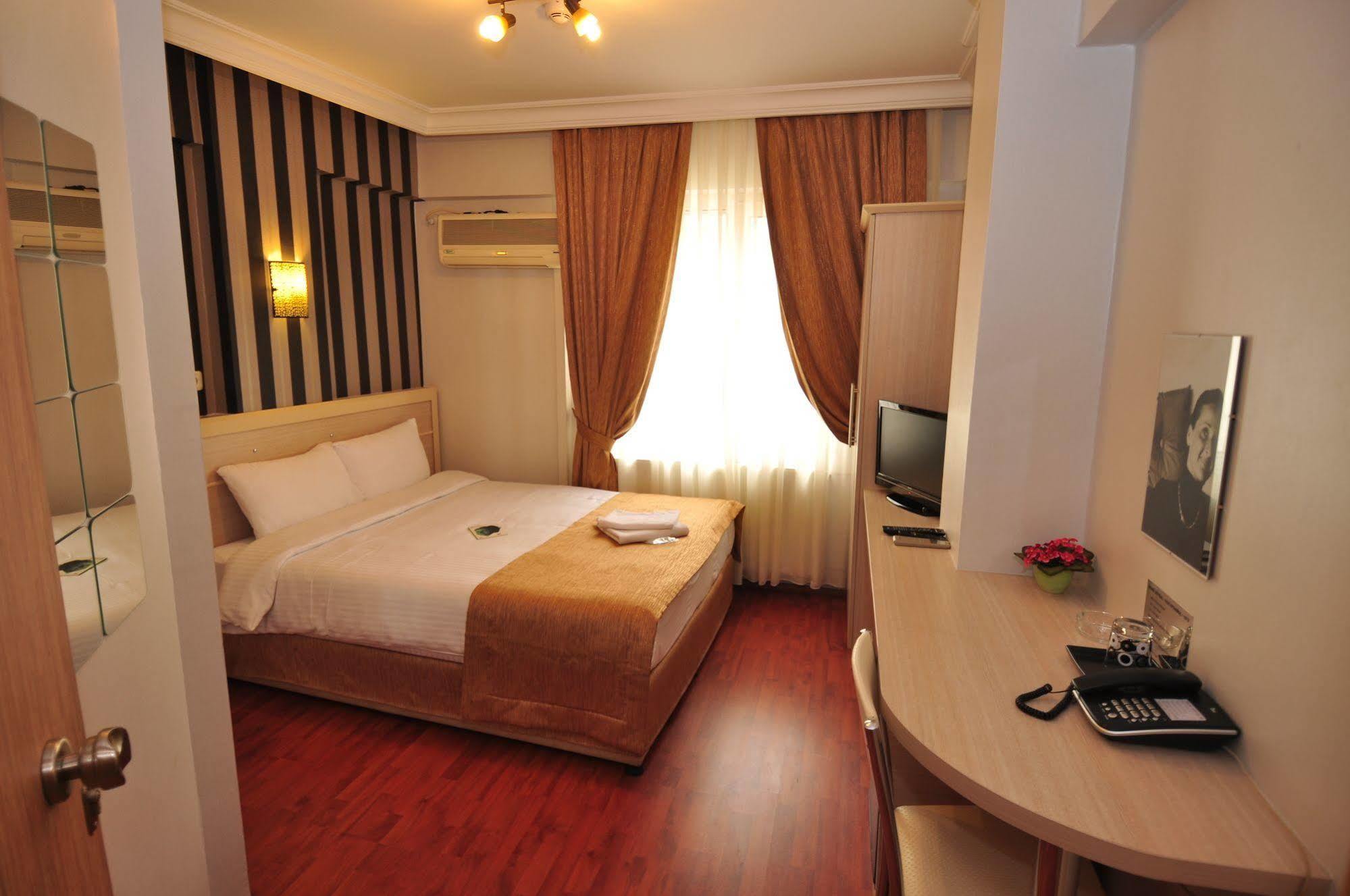 Mini hotel Esmirna Exterior foto